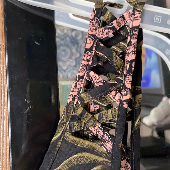 Worn once pineapple tank size Small - Picture 2 of 4